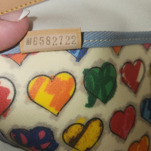 Like New Dooney & Bourke Crayon Hearts Canvas Coated Leather Shoulder Bag - Picture 5 of 12